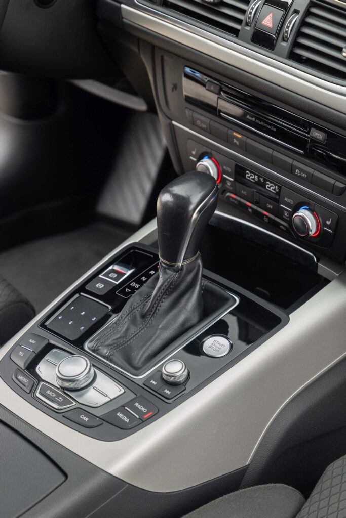 [REZERVIRAN] Audi A6 Avant 2.0 TDI S-Tronic S-Line