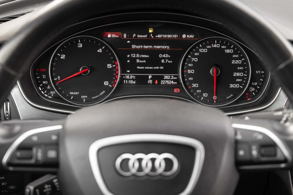 [REZERVIRAN] Audi A6 Avant 2.0 TDI S-Tronic S-Line