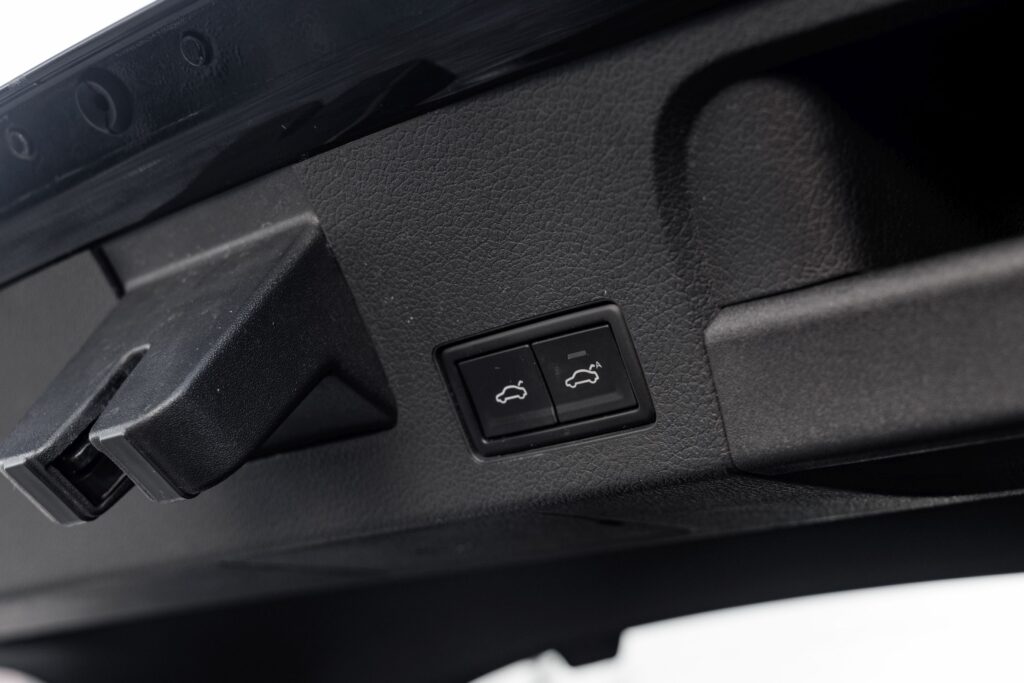 [REZERVIRAN] VW Arteon 2.0 TDI DSG 4Motion R-Line