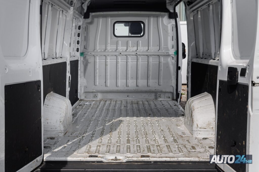 [REZERVIRAN] Citroen Jumper Furgon 35+ L4H2 140 NIVO